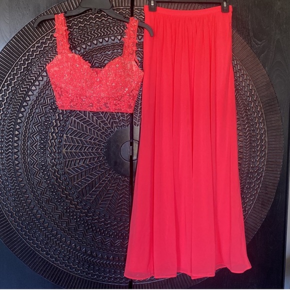 🪸La Femme Two Piece Beaded Pink Grapefruit Coral 2 Piece Prom Formal Dress - Picture 4 of 13